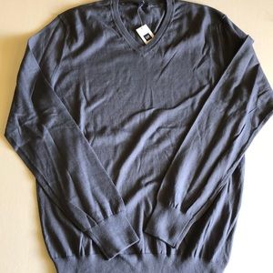 Gap men’s V-neck light weight sweaters metal blue
